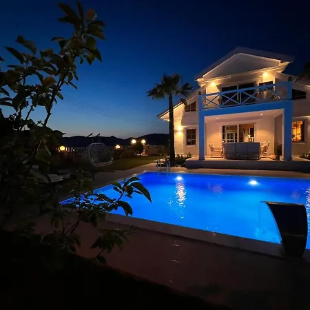 Villa Whitehouse Foca Foça