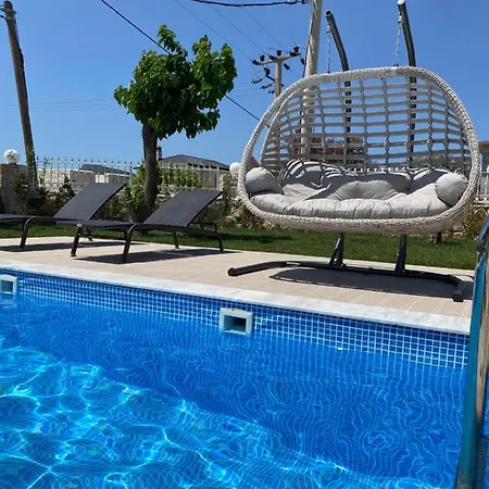 فيلة Villa Whitehouse Foca